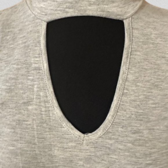 Grey Keyhole Dress  (2) - Picture 2 of 8